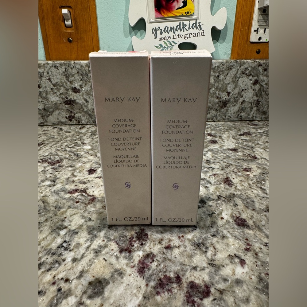 Mary Kay Medium Coverage Foundation 1Floz / 2Total